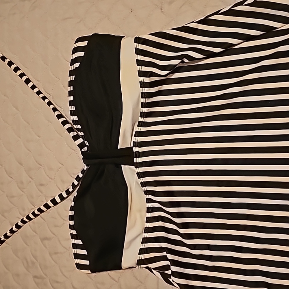 #303 Ladies Tankini Black and white Large Top
